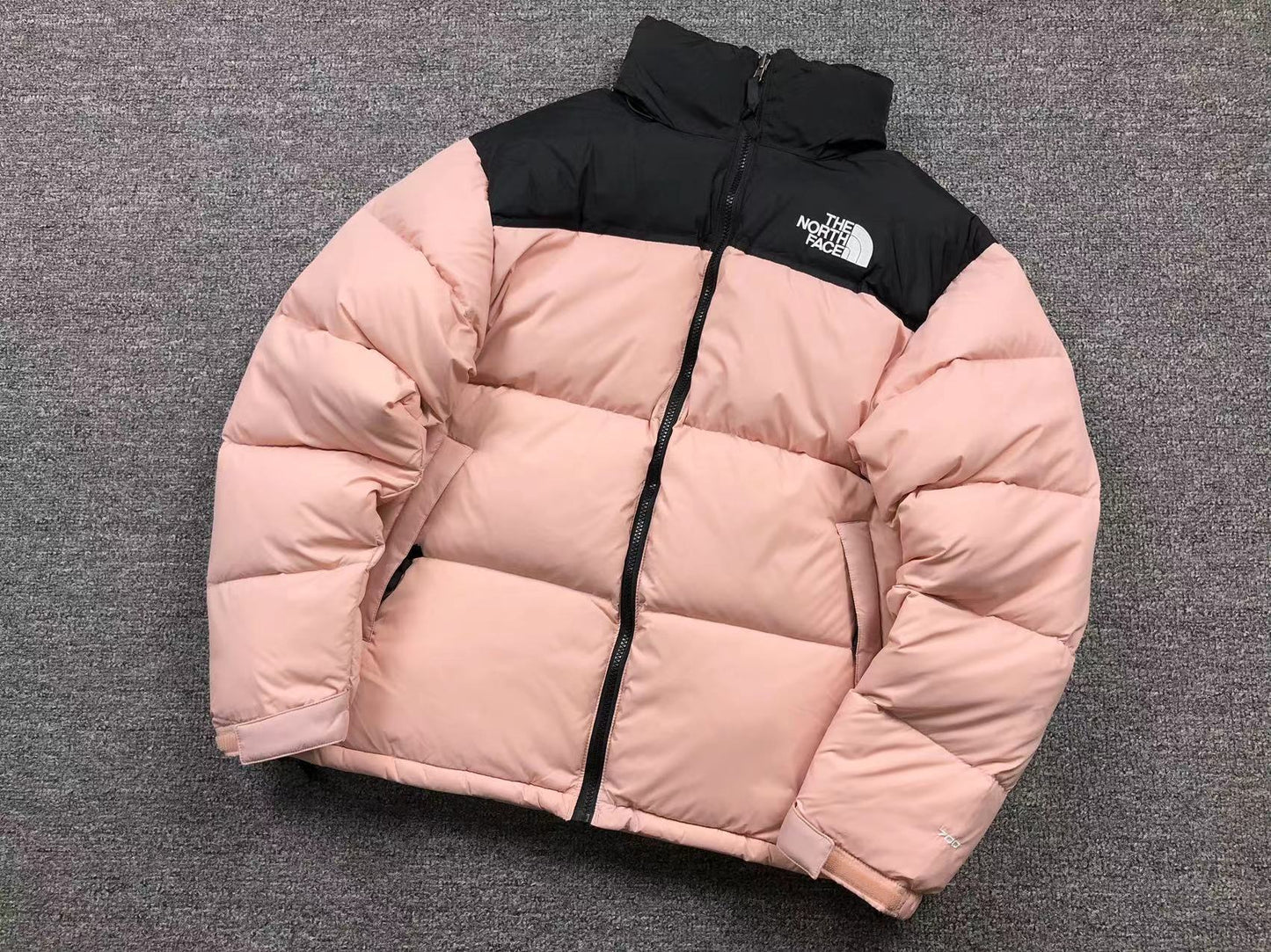 the-north-face-1996-retro-nuptse-700-fill-packable-jacket-misty-rose-Drip Store Argentina