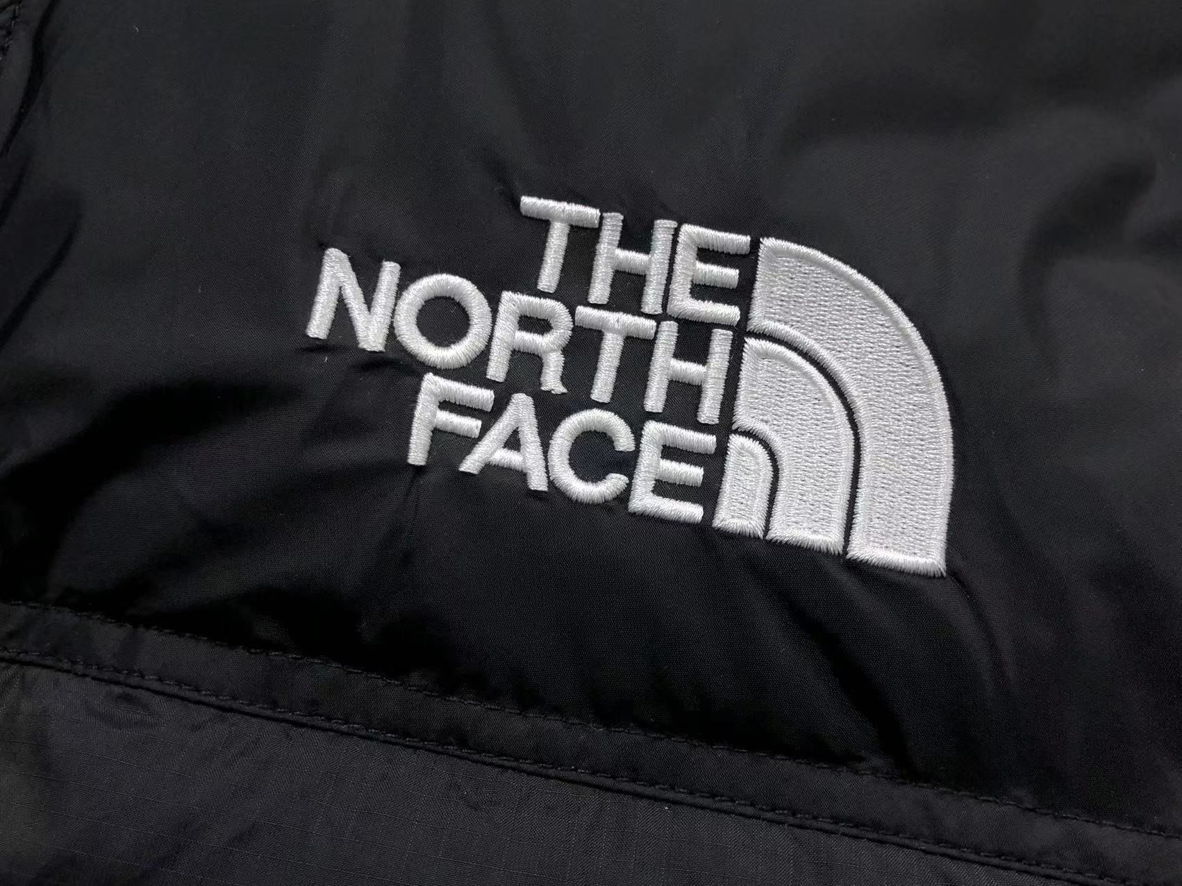 the-north-face-1996-retro-nuptse-vest-black-13-Drip Store Argentina