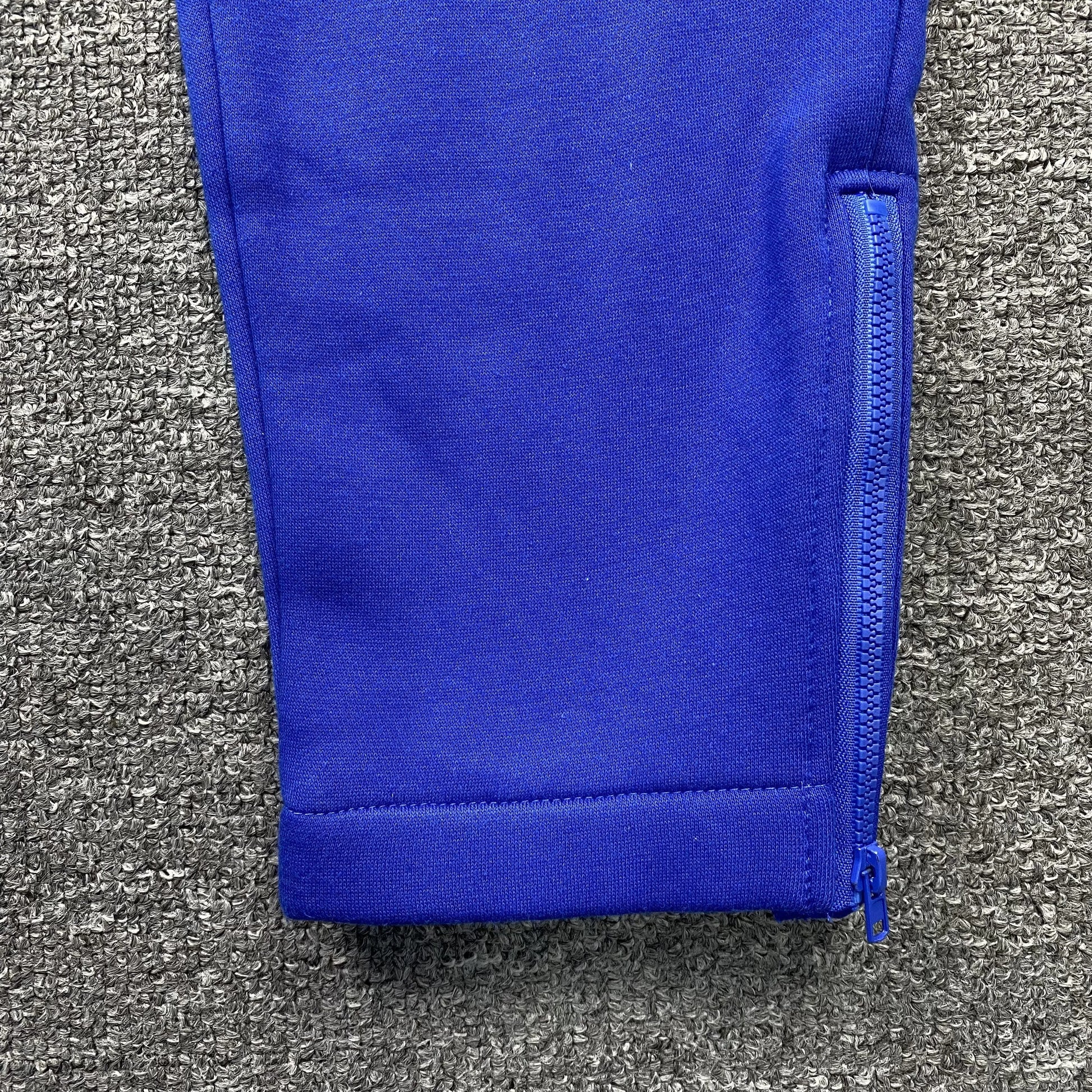 trapstar-chenille-decoded-tracksuit-dazzling-blue-12-Drip Store Argentina