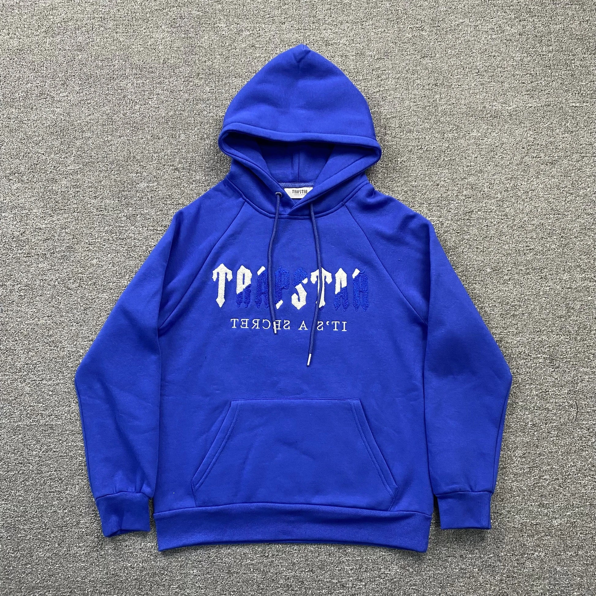trapstar-chenille-decoded-tracksuit-dazzling-blue-3-Drip Store Argentina