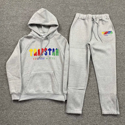 trapstar-chenille-decoded-tracksuit-grey-candy-Drip Store Argentina