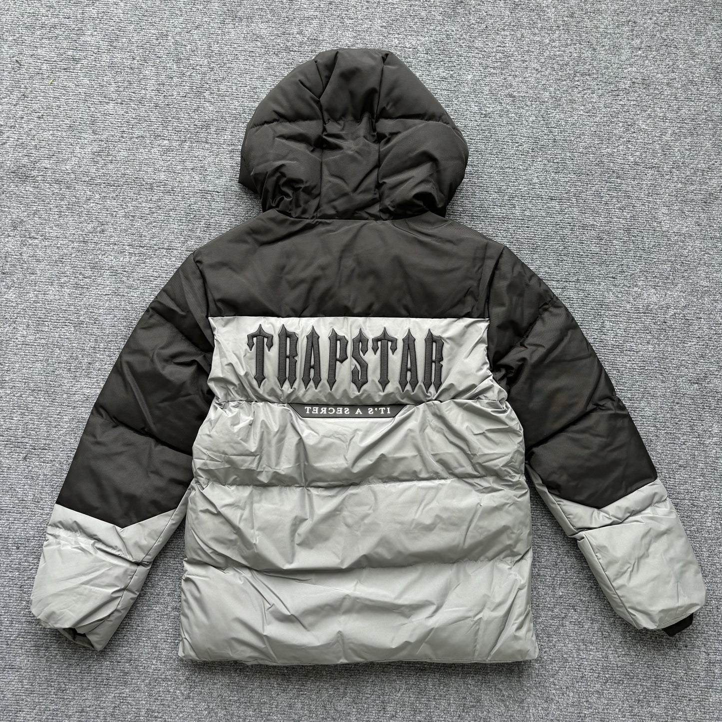 Trapstar Decoded Puffer Jacket Grey