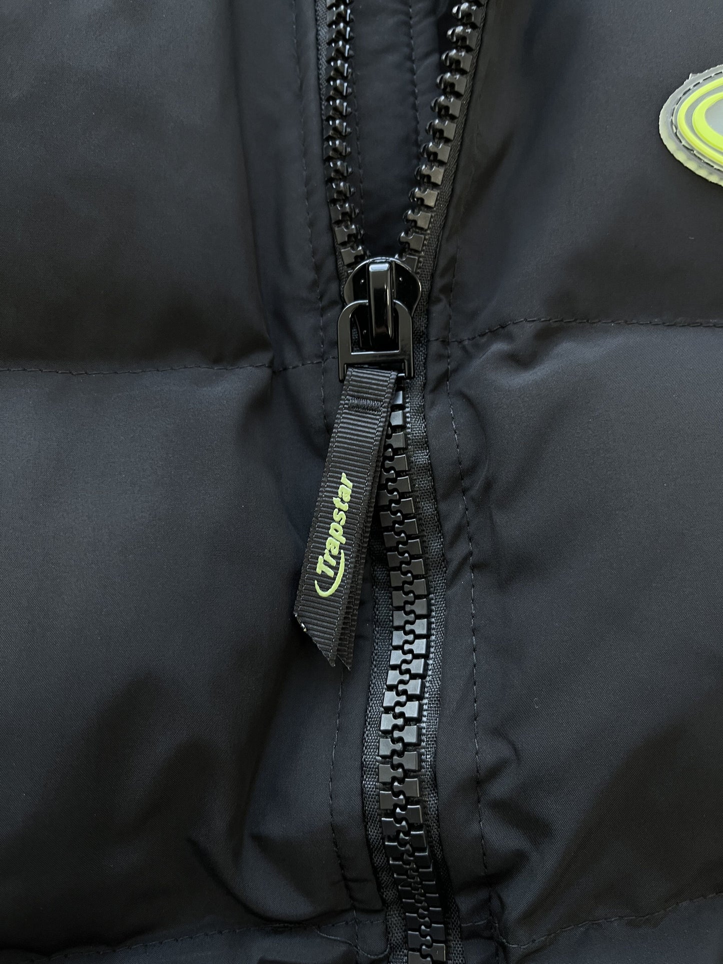 Trapstar Hyperdrive Detachable Hooded Puffer Jacket Black Lime