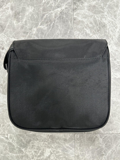 trapstar-irongate-1_0-crossbody-bag-gradient-blue-9-Drip Store Argentina