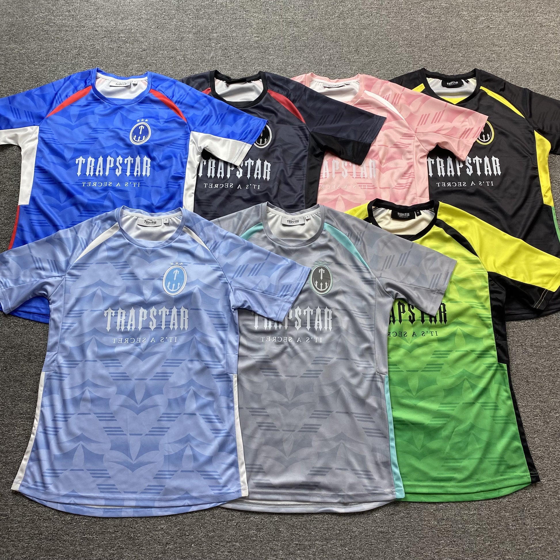 trapstar-irongate-football-jersey-black-yellow-9-Drip Store Argentina