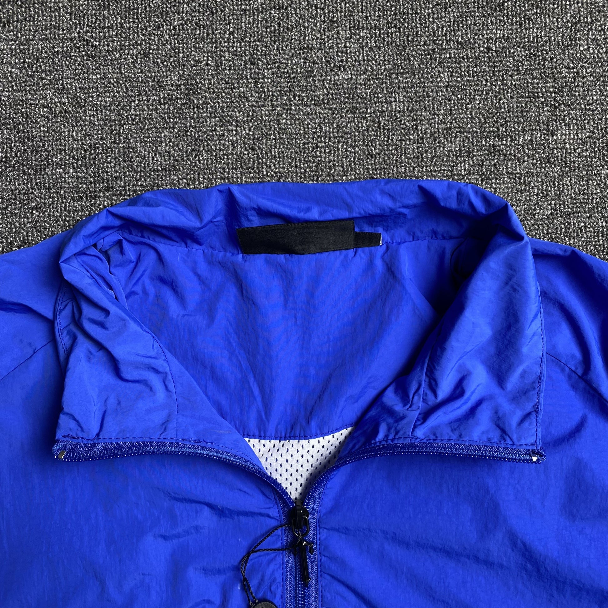 trapstar-irongate-shell-tracksuit-2_0-blue-white-10-Drip Store Argentina