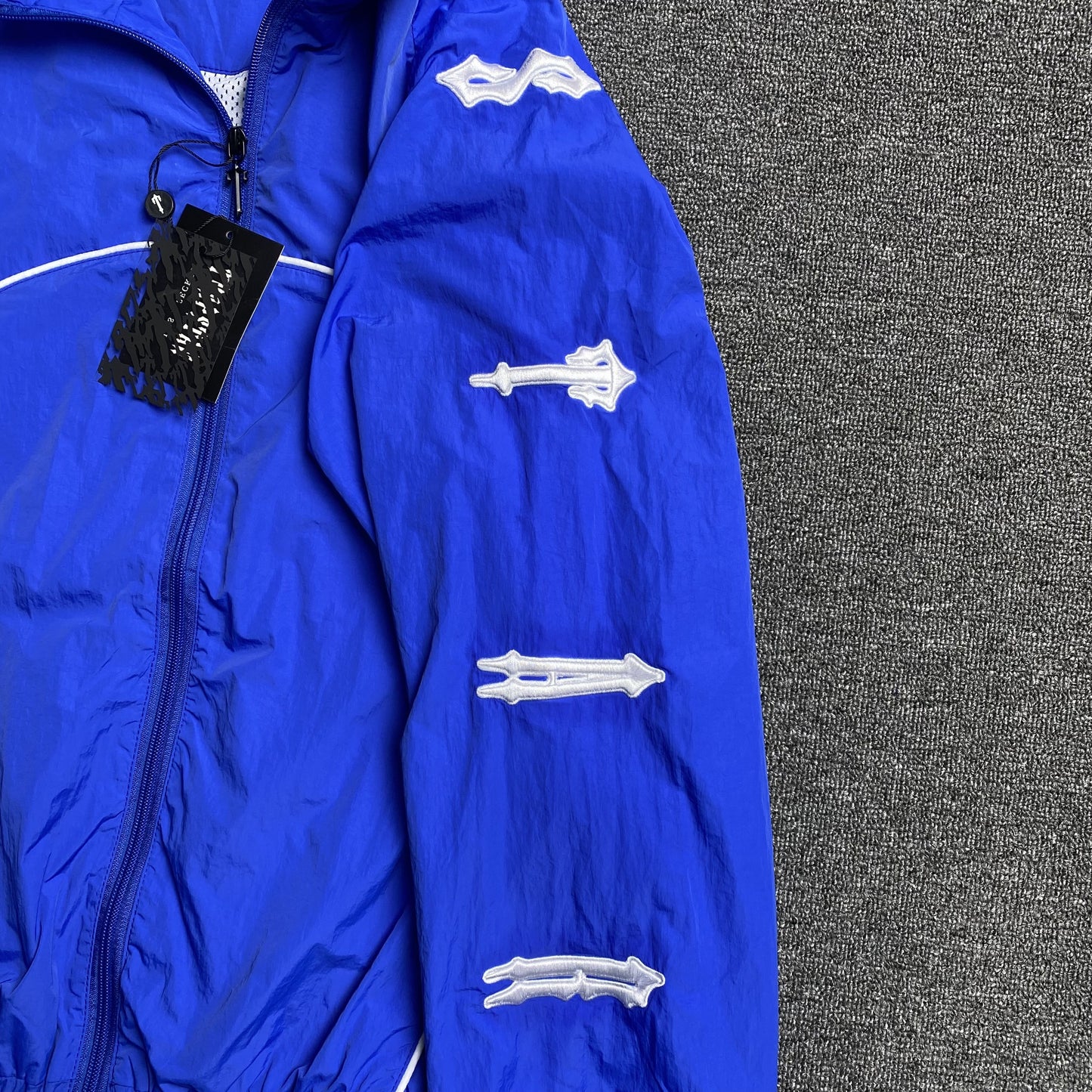 trapstar-irongate-shell-tracksuit-2_0-blue-white-11-Drip Store Argentina