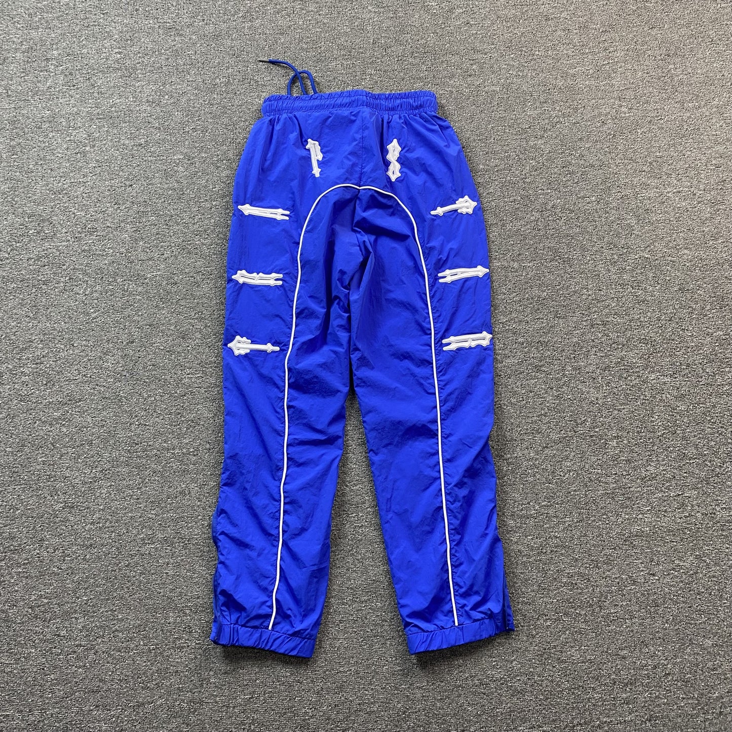 trapstar-irongate-shell-tracksuit-2_0-blue-white-2-Drip Store Argentina