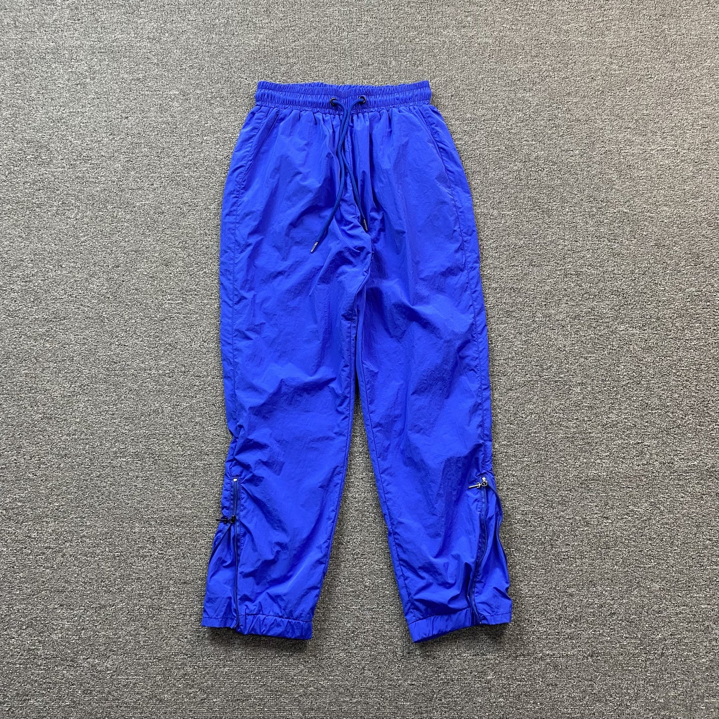 trapstar-irongate-shell-tracksuit-2_0-blue-white-6-Drip Store Argentina