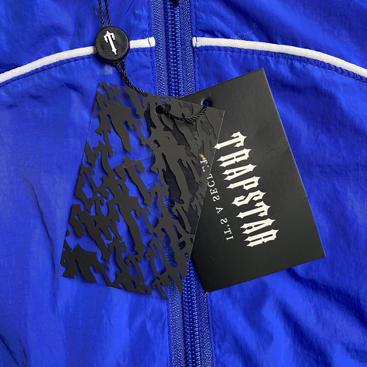 trapstar-irongate-shell-tracksuit-2_0-blue-white-7-Drip Store Argentina