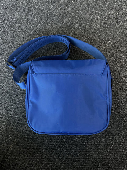 trapstar-irongate-t-crossbody-bag-blue-4-Drip Store Argentina