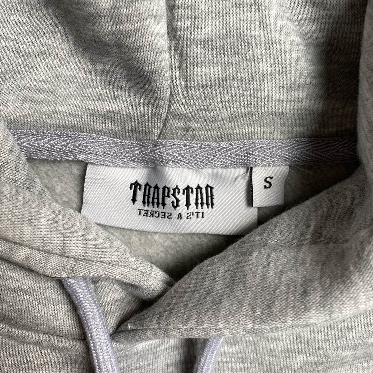 trapstar-shooters-tracksuit-grey-black-7-Drip Store Argentina