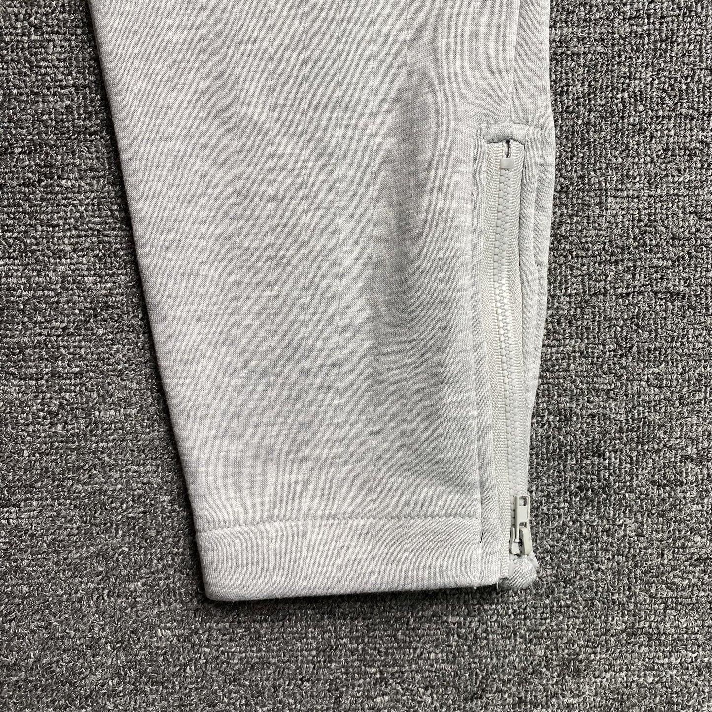 trapstar-shooters-tracksuit-grey-black-8-Drip Store Argentina
