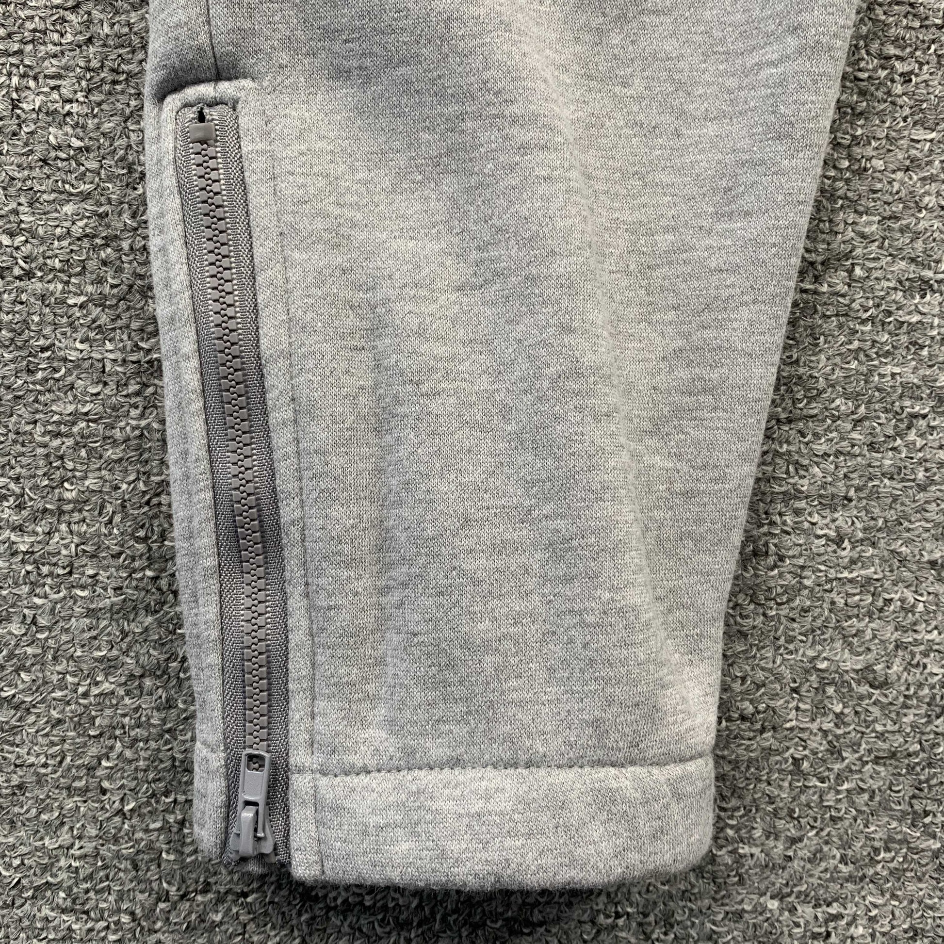 trapstar-shooters-tracksuit-grey-red-7-Drip Store Argentina