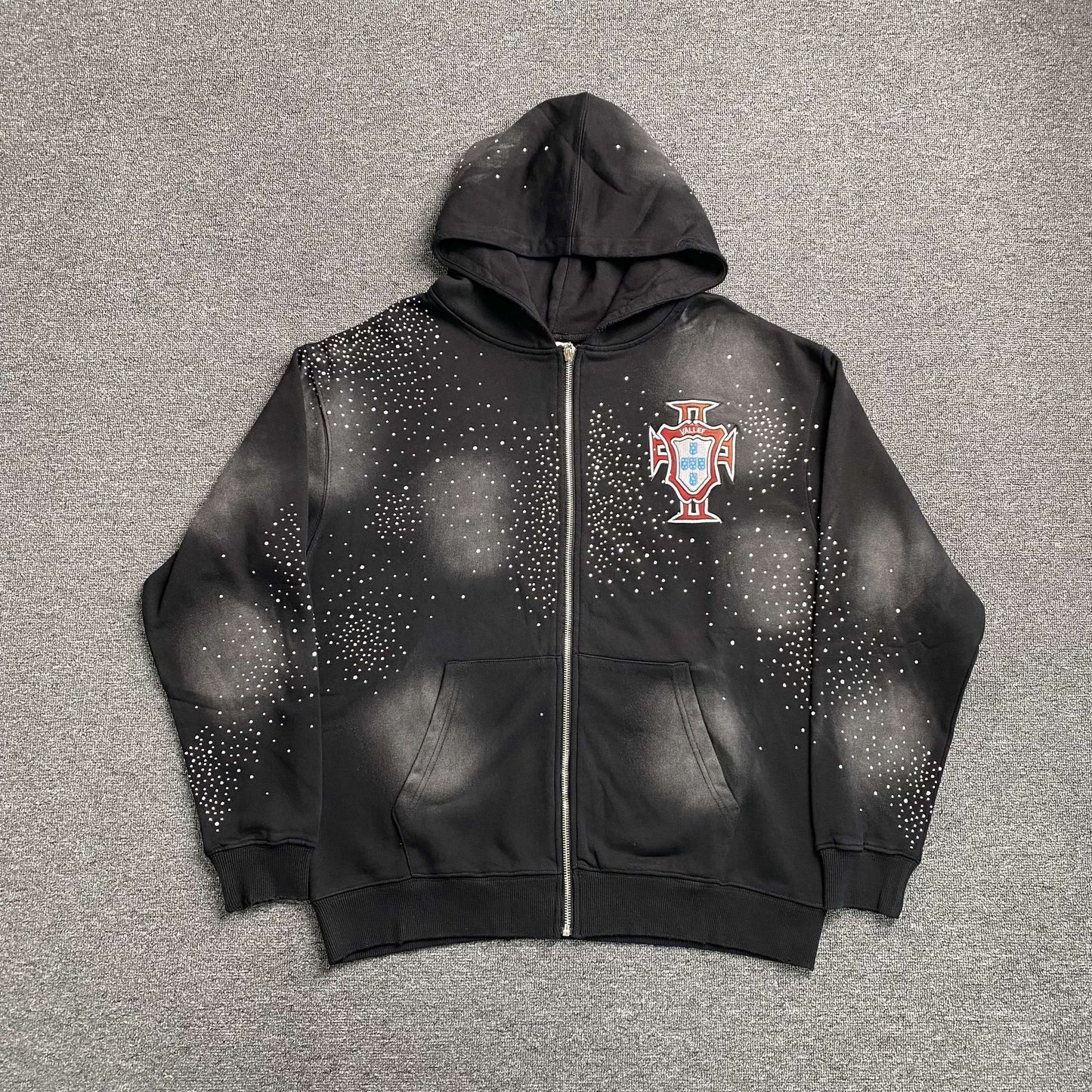 Vale Forever Pluto Clustered Zip Up Black